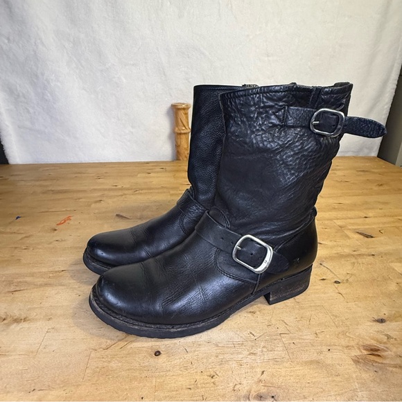 Frye boots  veronica short Black Leather Boots women’s Size 8 - Picture 1 of 13